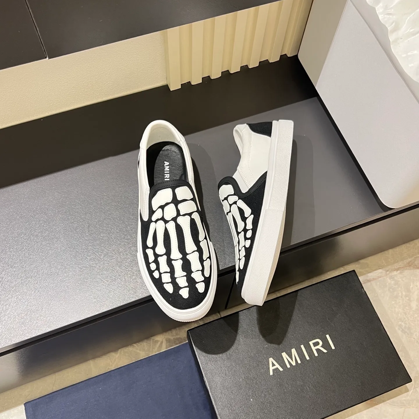 Men's shoes 💰p420, amiri The top purchasing agent for bone shoes 🔍🔍 is on sale at the men's counter at the same time. Cowhide is paired with 5D dynamic design style.